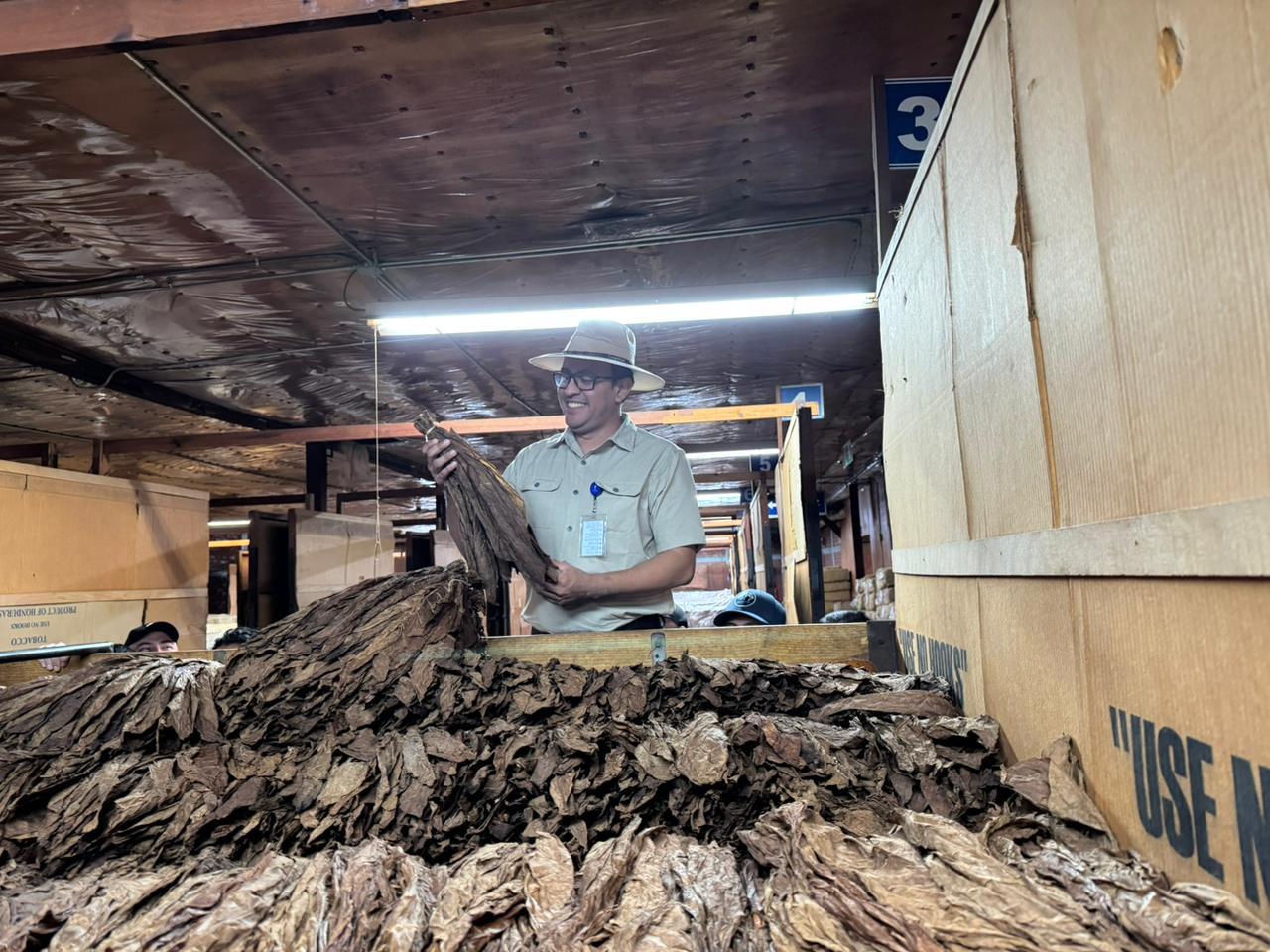 honduras american tobacco sa Estudiantes de la Maestría en Agronegocios de Zamorano visitan HATSA, Honduras  American Tabaco S.A. – Universidad Zamorano