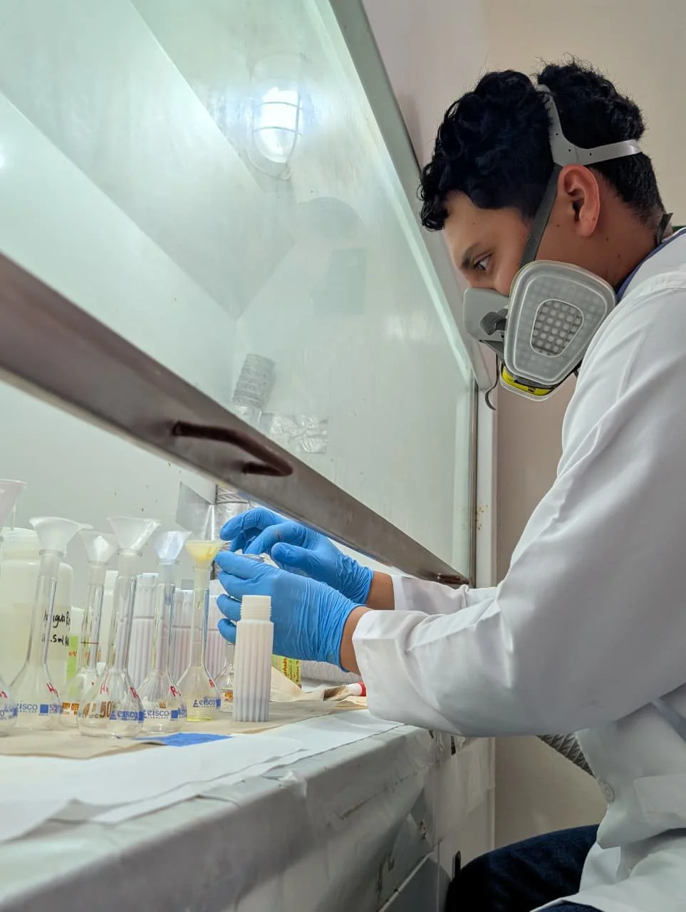 Analista en un laboratorio de Universidad Zamorano