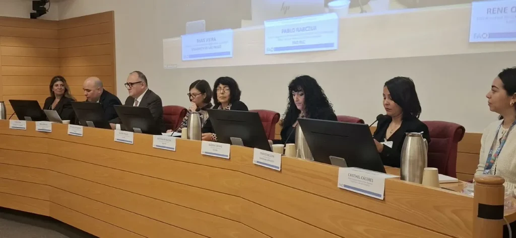 Panelistas de FAO, FAO Campus y la Universidad Zamorano durante la sesión sobre alianzas y conocimiento para la transformación agroalimentaria en América Latina